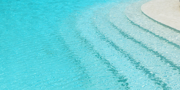Rehabilitación / Reformas de Casas Cuarte de Huerva · Instalación de Piscinas